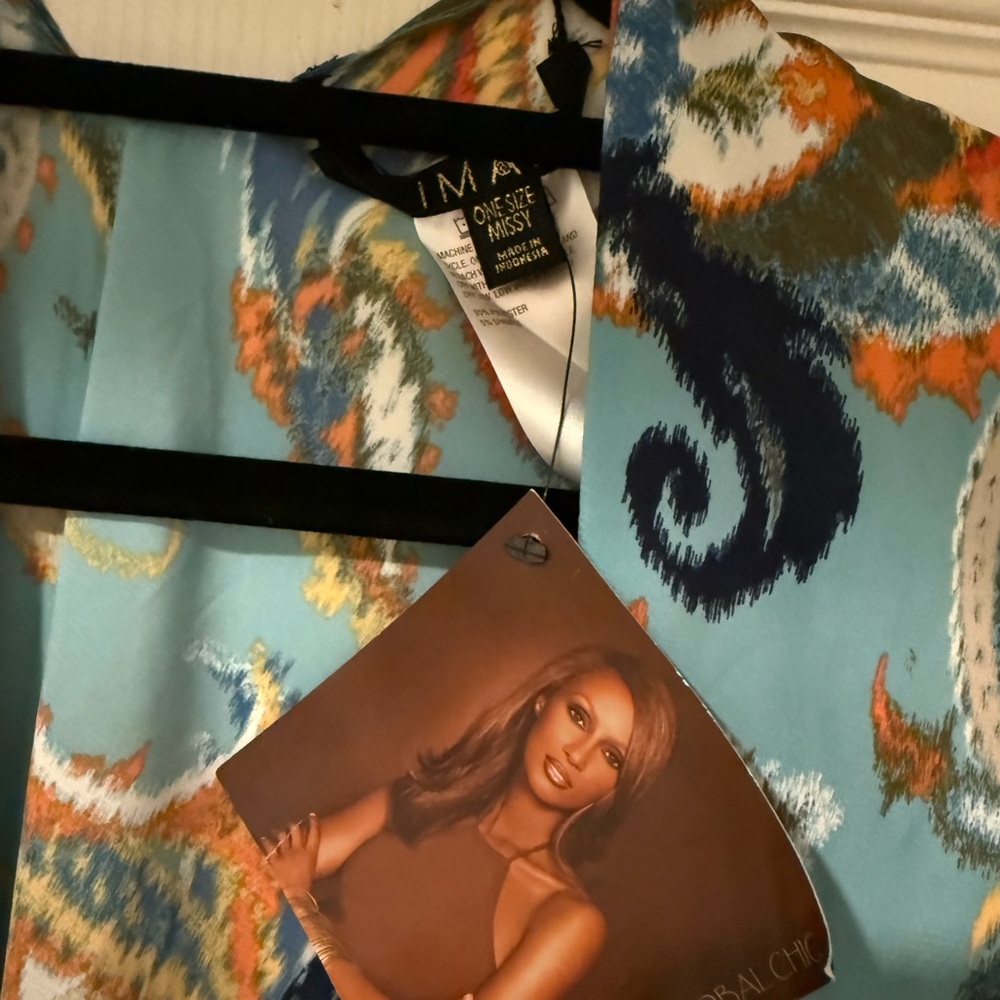 IMAN Blue and Orange Patterned Kimono - Picture 4 of 4